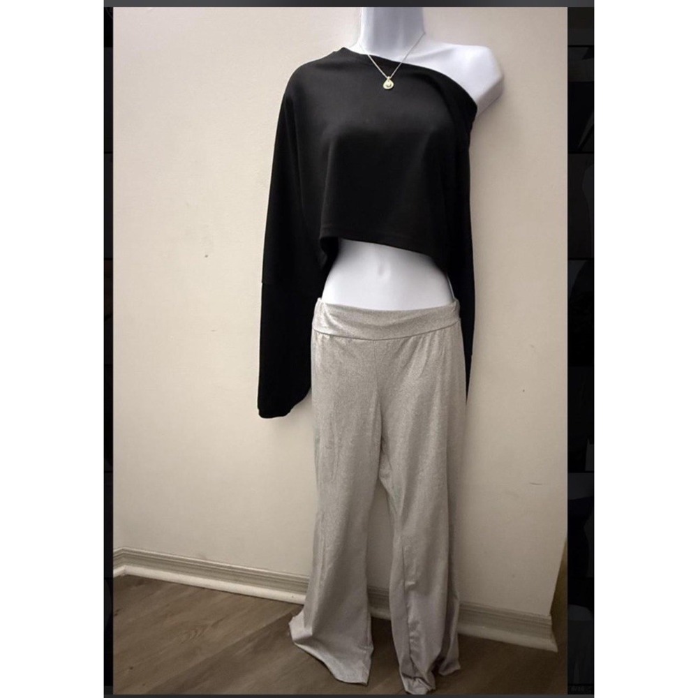 Black One Shoulder Crop Top Long Sleeve Asymmetrical Neckline Size XL